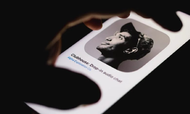 کلاب هاوس برای بازگردانی کاربران به هوش مصنوعی پناه می‌برد