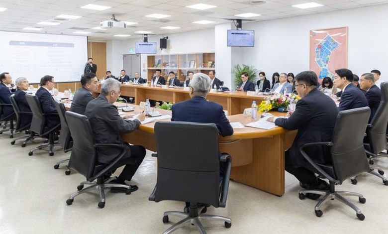 جلسه نماینده دولت تایوان با صاحبان شرکت های تایوانی صنایع ict