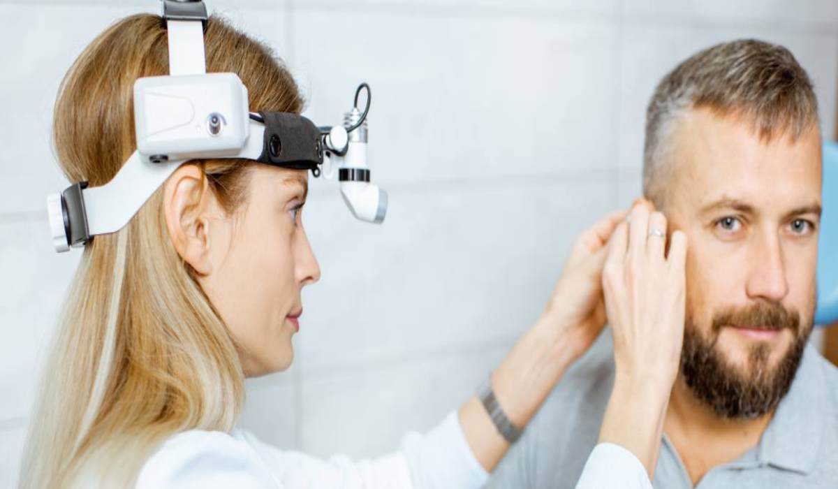 تخصص گوش و حلق و بینی چیست و دکتر گوش کیست؟_مستطیل زرد 15 دکتر گوش چه بیماریهایی را درمان میکند؟