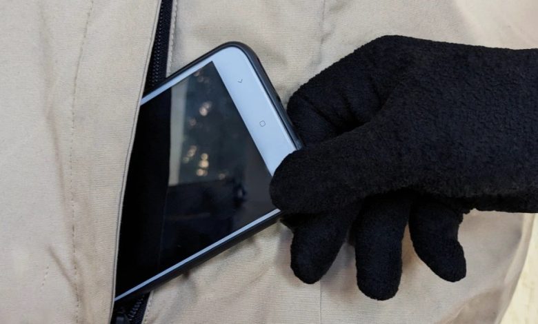 دزدیدن گوشی موبایل