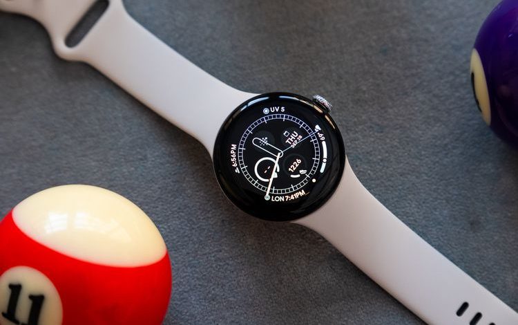 ساعت پیکسل واچ ۲ به قابلیت تشخیص تصادف و افتادن از دوچرخه مجهز شد