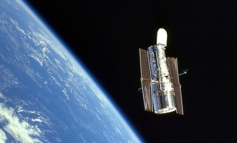 هابل اغلب ژیروسکوپ‌هایش را از دست داده است و ناسا تمایلی به نجات تلسکوپ ندارد