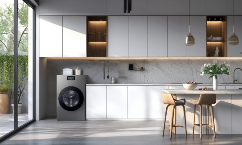 ماشین لباسشویی سامسونگ مدل Bespoke AI Laundry Combo از نمای جلو ذر محیط آشپزخانه