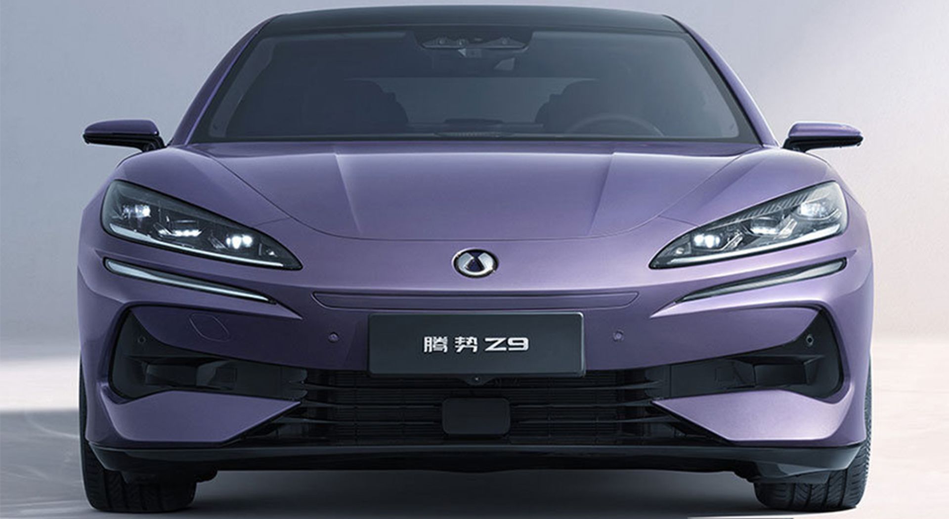 ماشین BYD Denza Z9 با صفر تا صد ۳٫۴ ثانیهای و سه موتور برقی معارفه شد_مستطیل زرد 10 سدان دنزا Z9