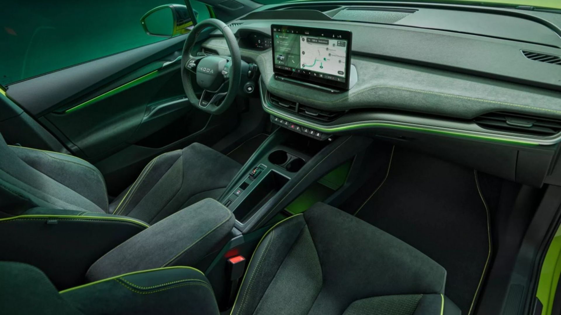 نمای داخلی خودروی Elroq vRS اشکودا