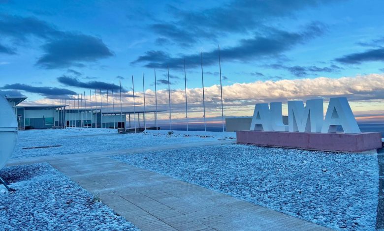 بارش کم‌سابقه برف در بیابان آتاکاما، فعالیت قوی‌ترین تلسکوپ رادیویی جهان را متوقف کرد